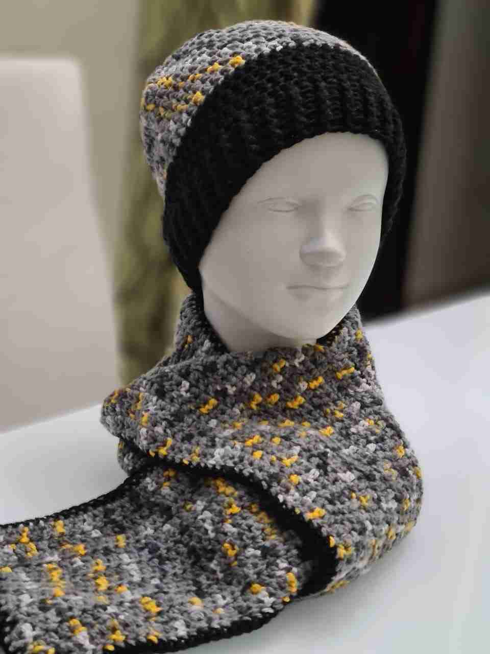 Men's Ice Cap and Scarf Crochet set