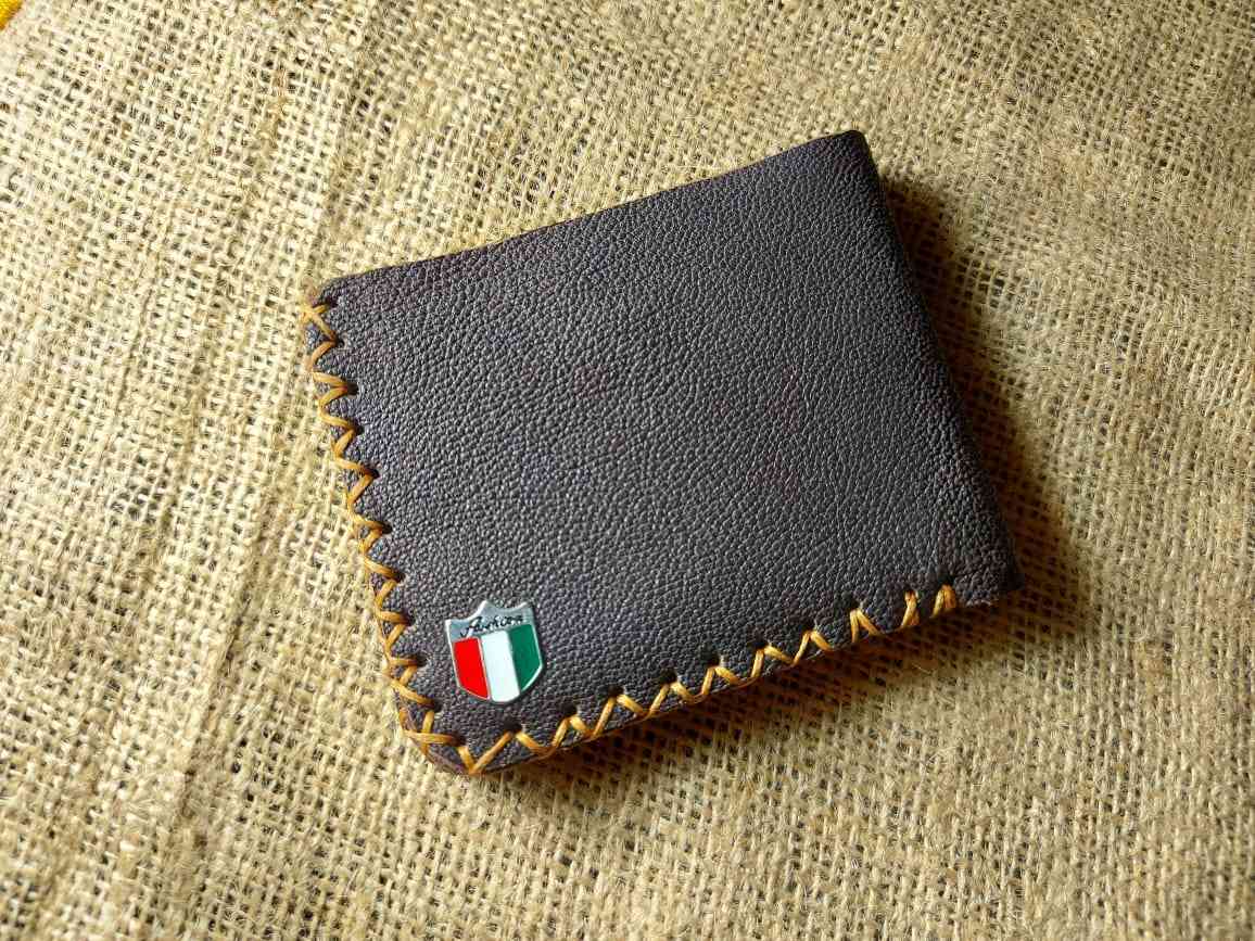 Genuine leather wallet,3 card slots