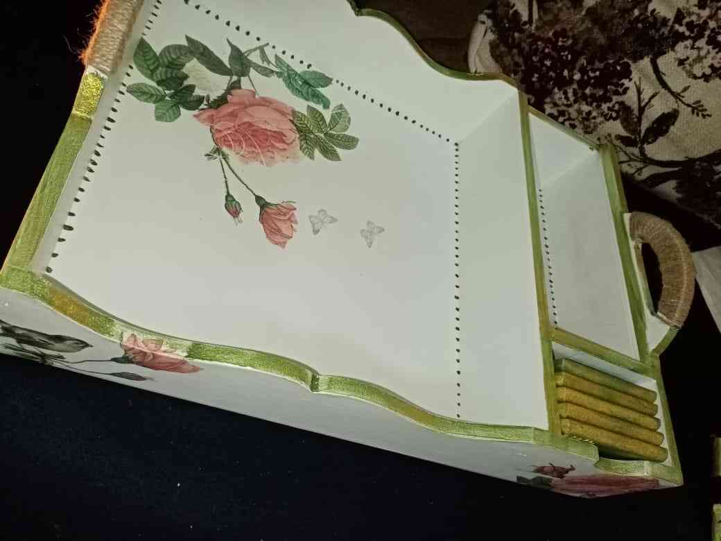 Bandeja de madera decoupage con 6 posavasos