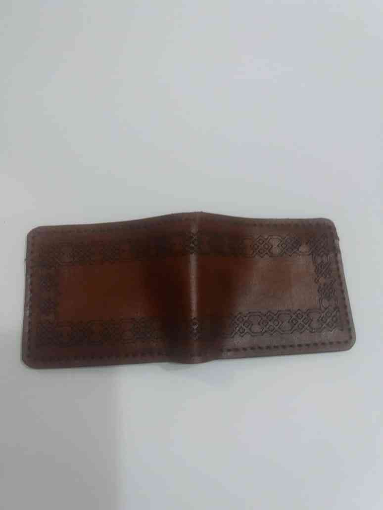 Cow leather wallet, Havan color, with a zip pocket and a new card place