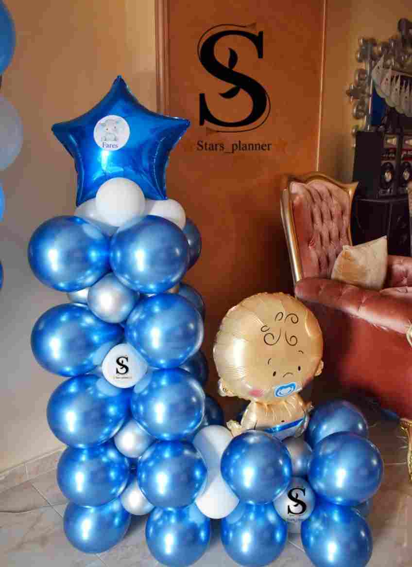 L-shaped balloon stand with two helium balloons