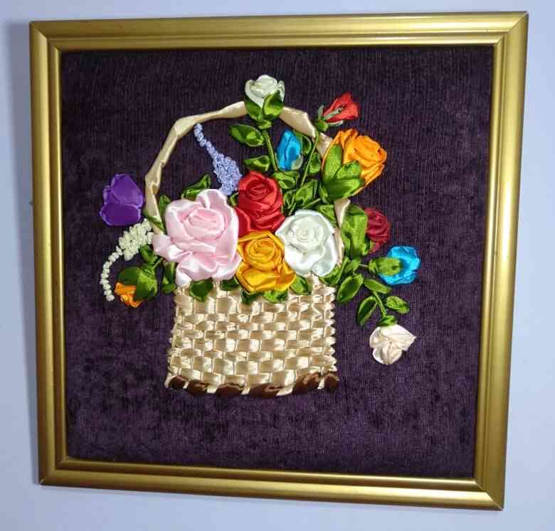 Tableau basket roses made of Chenille